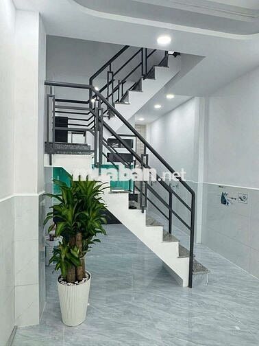 Nhà Lầu đẹp hẻm ô tô ngay đại học công thương 40m² chỉ nhỉnh 4 Tỷ