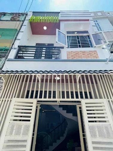 Nhà nở hậu nhẹ DT 28.5m2 Phan Văn Hân P17 Q.Bình Thạnh giá 3ty5