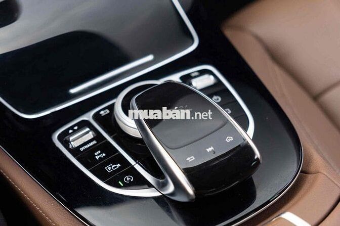 Mercedes E200 đklđ 2017- Trả trước 350Tr