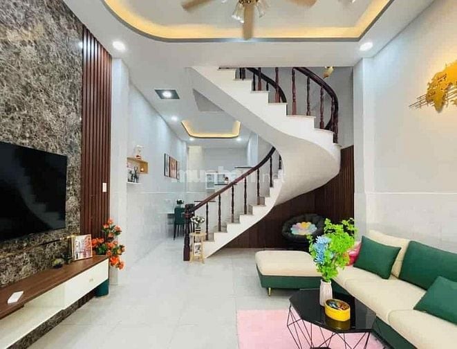 Nhà nở hậu nhẹ DT 28.5m2 Phan Văn Hân P17 Q.Bình Thạnh giá 3ty5