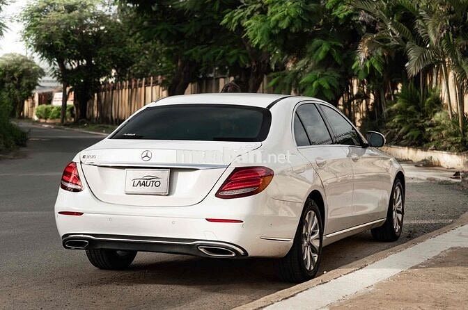 Mercedes E200 đklđ 2017- Trả trước 350Tr