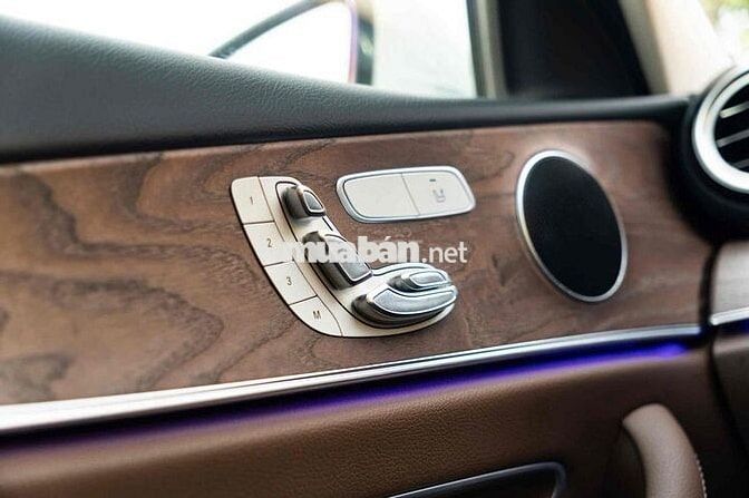 LONG ANH AUTO về Mercedes E200 model 2017 gia tốt