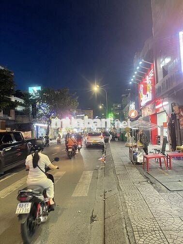 Bán nhà mặt tiền hoàng hoa thám Tân bình - 5x40m - 25 tỷ.