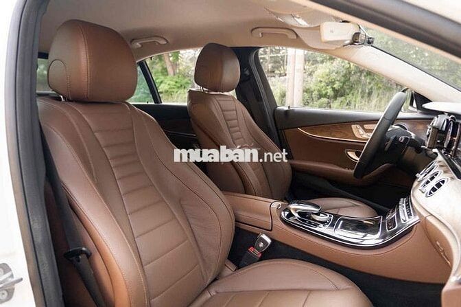 Mercedes E200 đklđ 2017- Trả trước 350Tr
