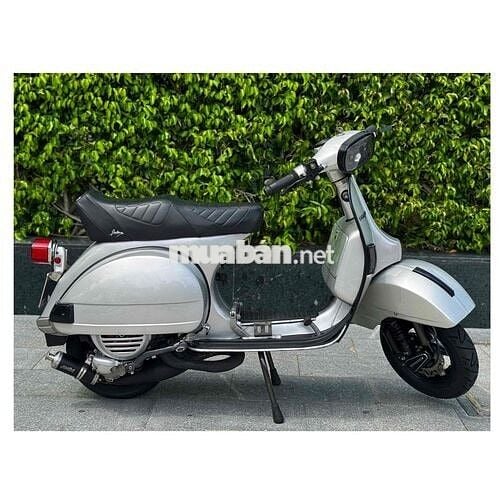 Vespa cổ P150X date 1978 full đồ chơi, chính chủ.