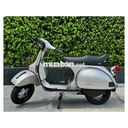 Vespa cổ P150X date 1978 full đồ chơi, chính chủ.