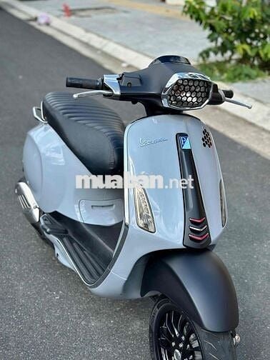 VESPA mà giá chỉ bằng Vision ae nhanh tayyyy