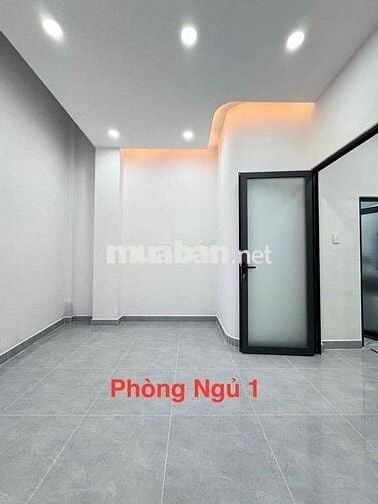 CHO THUÊ NHÀ NGUYÊN CĂN 3 PHÒNG NGỦ SIÊU RỘNG-BAN CÔNG Ở NGÃ TƯ 4 XÃ