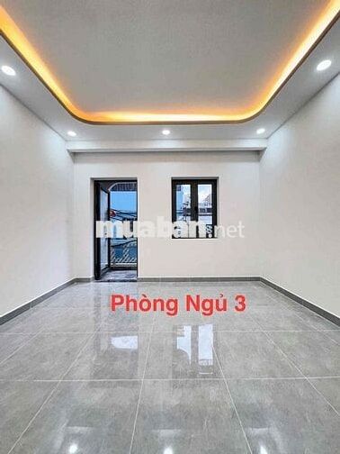 CHO THUÊ NHÀ NGUYÊN CĂN 3 PHÒNG NGỦ SIÊU RỘNG-BAN CÔNG Ở NGÃ TƯ 4 XÃ