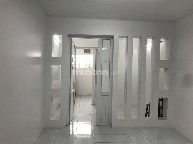 Bán căn hộ tập thể 2 tầng - Định Công, Hoàng Mai, Hà Nội