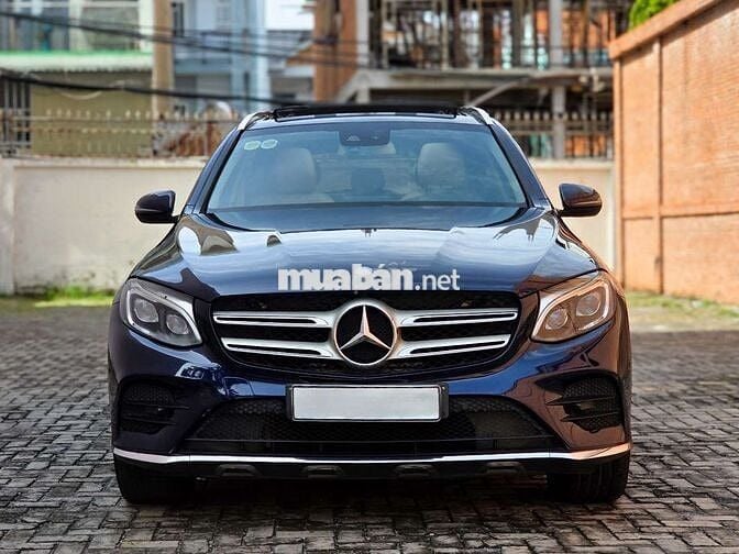 Tầm 800tr có GLC300 4 MATIC chất xe 1 chủ