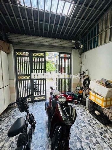 Nhà Đường Xe Tải , Giáp Tên Lửa - 64m2 - 4 tầng , Hoàn Công - hơn 6ty