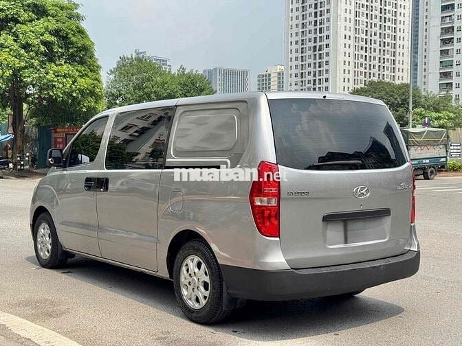 Bán Hyundai Grand Starex 2015 Van 6 Chỗ Máy Dầu