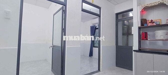 NHÀ NGUYÊN CĂN, đầy đủ nội thất,2 điều hoà