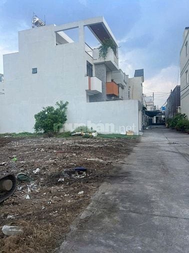Ngộp ngân hàng nên bán gấp lô đất ở q12, dt 68m2, giá 2 tỷ 1 ( shr ) 