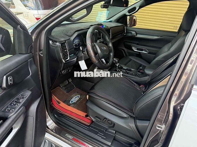 Everest mode2023  Titanium 2.0L AT 4x2 - 36000 km