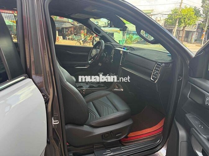 Everest mode2023  Titanium 2.0L AT 4x2 - 36000 km