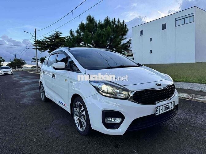 Kia Rondo 2018 2.0 GMT - 900000 km