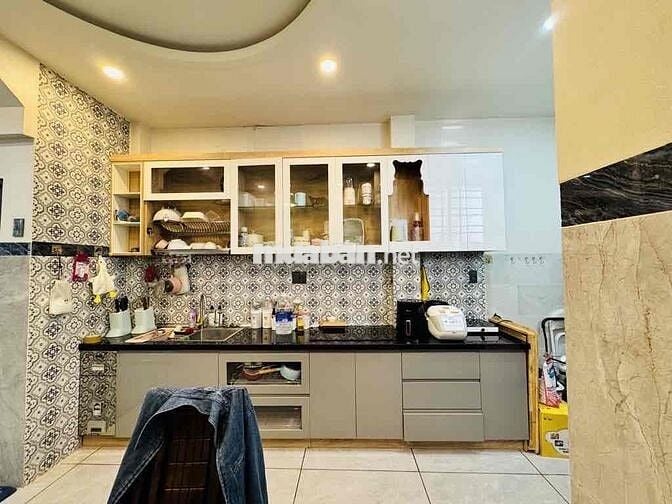 Bán Nhà Hẻm Xe Hơi - Đường Nguyễn Gia Trí- Sầm Uất