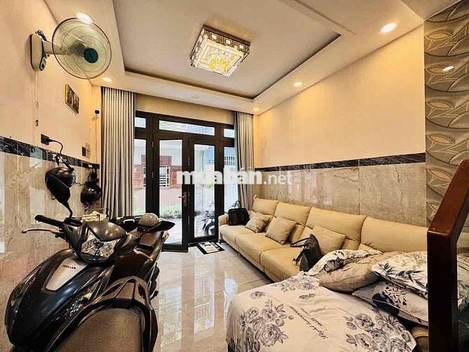 Bán Nhà Hẻm Xe Hơi - Đường Nguyễn Gia Trí- Sầm Uất