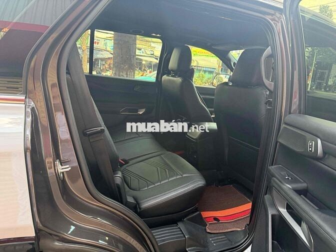 Everest mode2023  Titanium 2.0L AT 4x2 - 36000 km