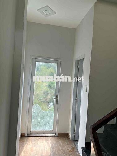 chính chủ cần bán nhà 1 trệt 2 lầu xây kiên cố giá 3ty700