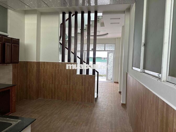 chính chủ cần bán nhà 1 trệt 2 lầu xây kiên cố giá 3ty700