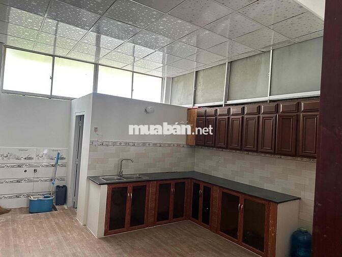 chính chủ cần bán nhà 1 trệt 2 lầu xây kiên cố giá 3ty700