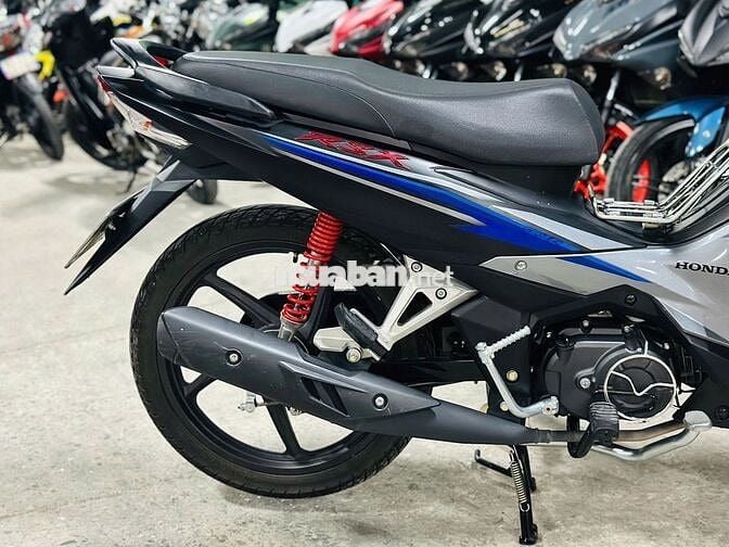 XE MÁYTHANHTÙNG_WAVE RSX FI XANH VÀNH ĐÚC 2025 B29