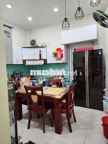 Cần bán gấp  nhà P TTN cũ. Q12. .DT 4 x11 .1 trệt 3 lầu 4PN 4WS