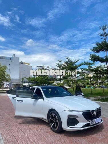 VinFast Lux A2.0 2022 A2.0 Tiêu chuẩn - 70000 km