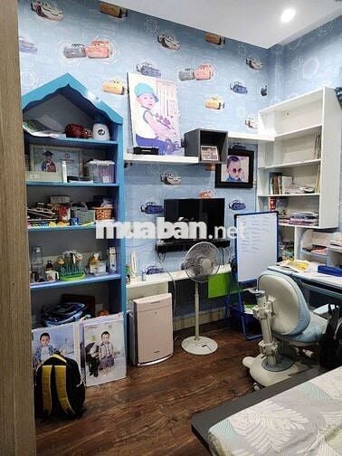 Cần bán gấp  nhà P TTN cũ. Q12. .DT 4 x11 .1 trệt 3 lầu 4PN 4WS