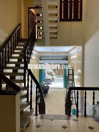 Nhà mặt tiền hẻm thông chợ căn cứ K26. Thích hợp làm VPCT, shop, Spa