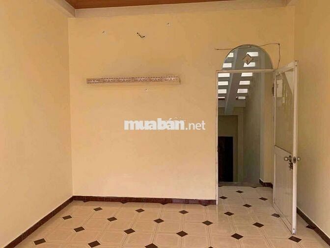 Nhà mặt tiền hẻm thông chợ căn cứ K26. Thích hợp làm VPCT, shop, Spa