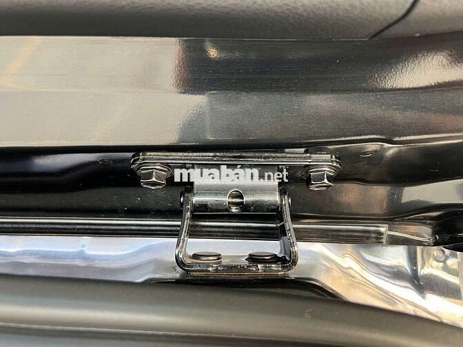 Kia carnival 2.2D signature 32000 km