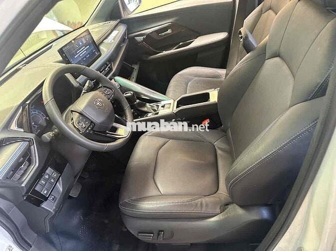 Toyota Yaris Cross 1.5 CVT 2024 Xe hãng bán