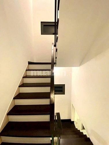 Chủ Nhà Về Quê. Bán Gấp Nhà Phạm Văn Chí Q6 50m2/2ty400. Sổ hồng sẵn