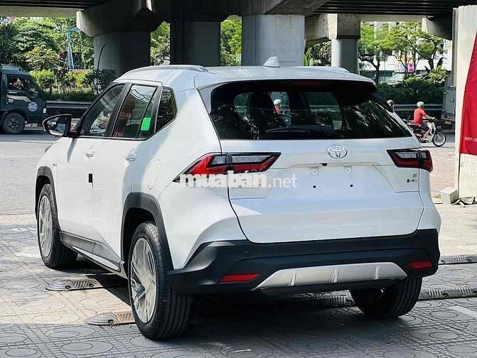 Toyota Yaris Cross 1.5 CVT 2024 Xe hãng bán