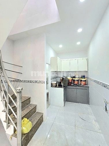 nhà bán chính chủ 1 lầu có sổ hồng gần Phú Mỹ Hưng quận 7