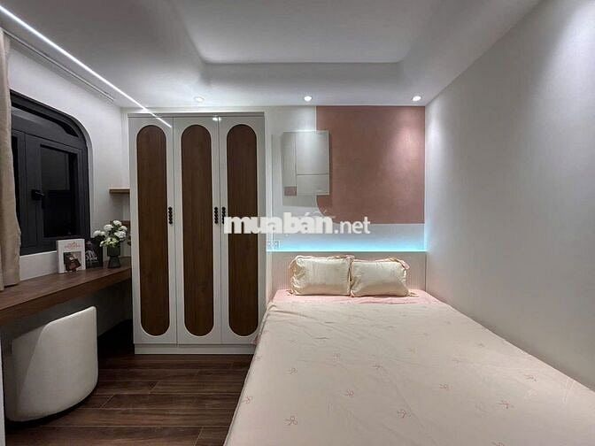 Cách MT Tố Hữu 2 căn! Nhà xinh (4x13m) hẻm 4m gần VinCom Nguyễn Xí