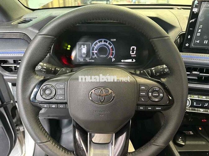Toyota Yaris Cross 1.5 CVT 2024 Xe hãng bán