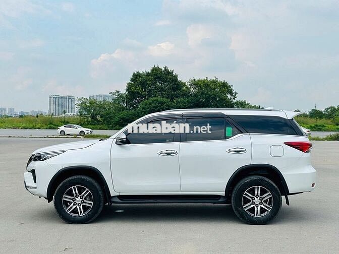 Toyota Fortuner 2021 2.4G máy dầu 7 chỗ Form mới