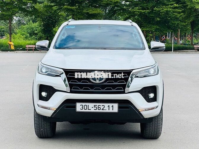 Toyota Fortuner 2021 2.4G máy dầu 7 chỗ Form mới