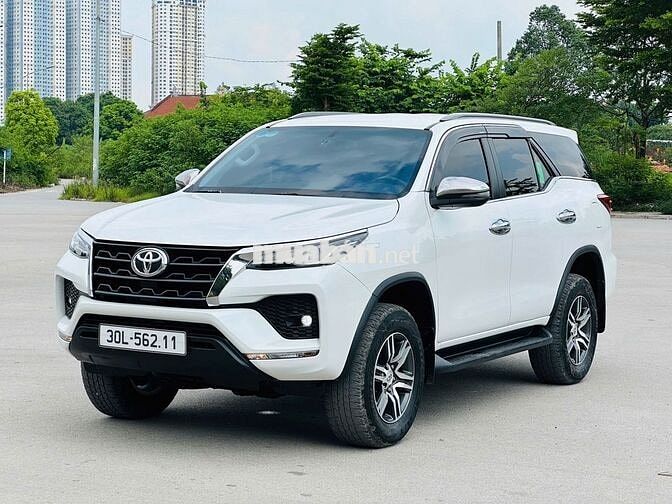 Toyota Fortuner 2021 2.4G máy dầu 7 chỗ Form mới