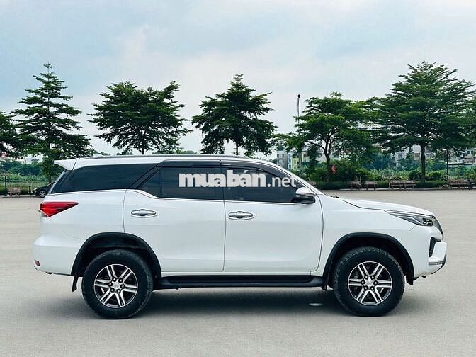 Toyota Fortuner 2021 2.4G máy dầu 7 chỗ Form mới