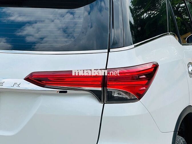 Toyota Fortuner 2021 2.4G máy dầu 7 chỗ Form mới