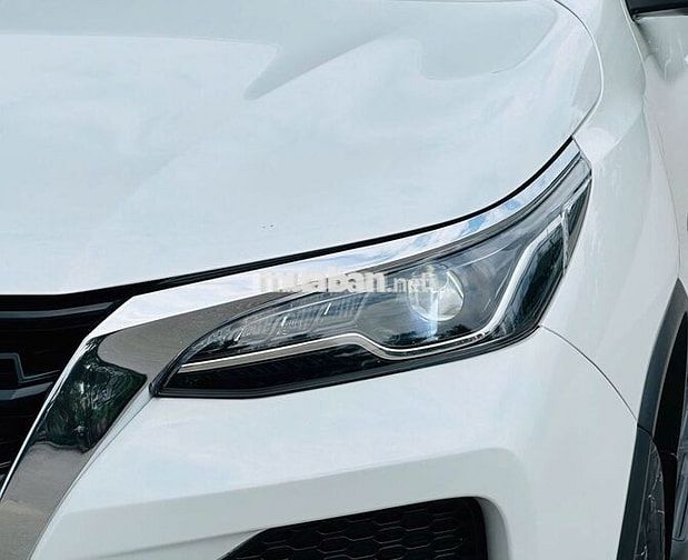 Toyota Fortuner 2021 2.4G máy dầu 7 chỗ Form mới