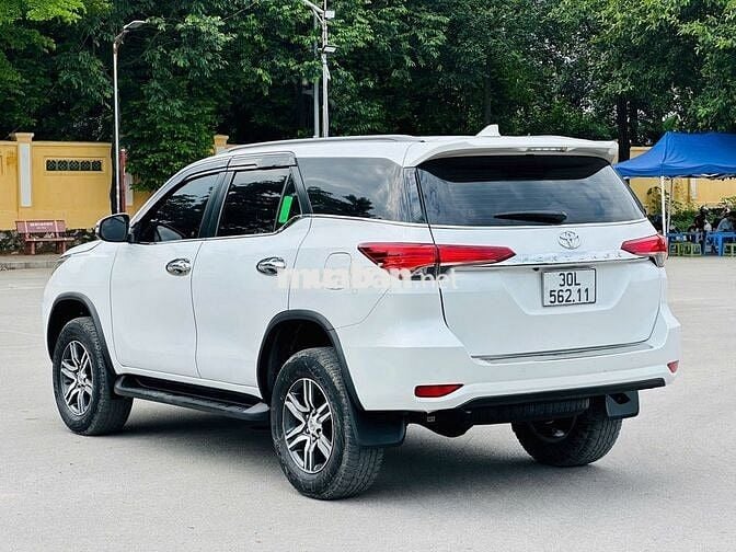Toyota Fortuner 2021 2.4G máy dầu 7 chỗ Form mới