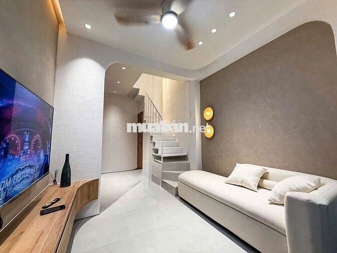 Nhỉnh 3Tỷ -Ngay ĐẠI HỌC NGOẠI THƯƠNG -3Tầng -3PN Full nội Thất cao cấp