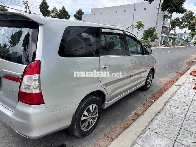 Toyota Innova 2016 - 142000 km
